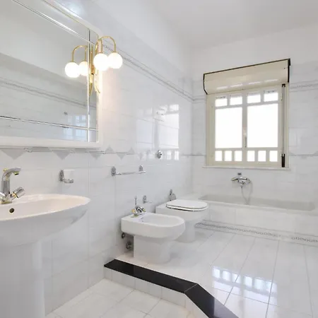 3 Bedroom Pet Friendly In