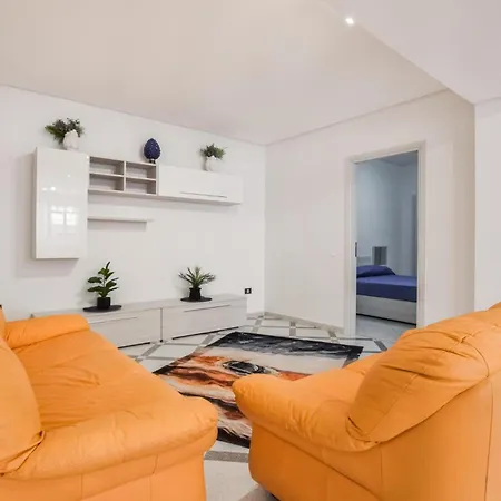 Appartement Lovely In *