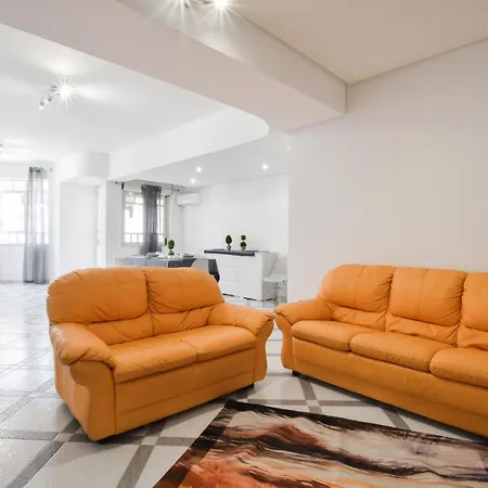 3 Bedroom Pet Friendly In * Casteldaccia
