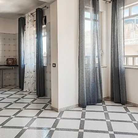 3 Bedroom Pet Friendly In * Casteldaccia